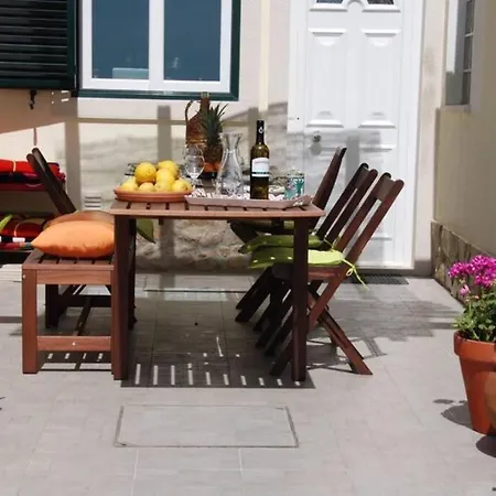 Дом отдыха Sea Breeze House - Ribeira Dilhas Эрисейра