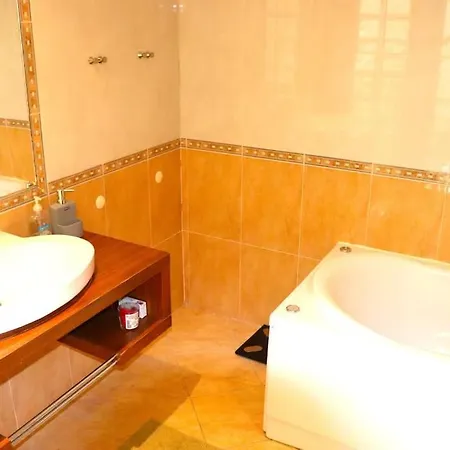 Sea Breeze House - Ribeira Dilhas 펜션 *