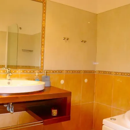 Sea Breeze House - Ribeira Dilhas 펜션